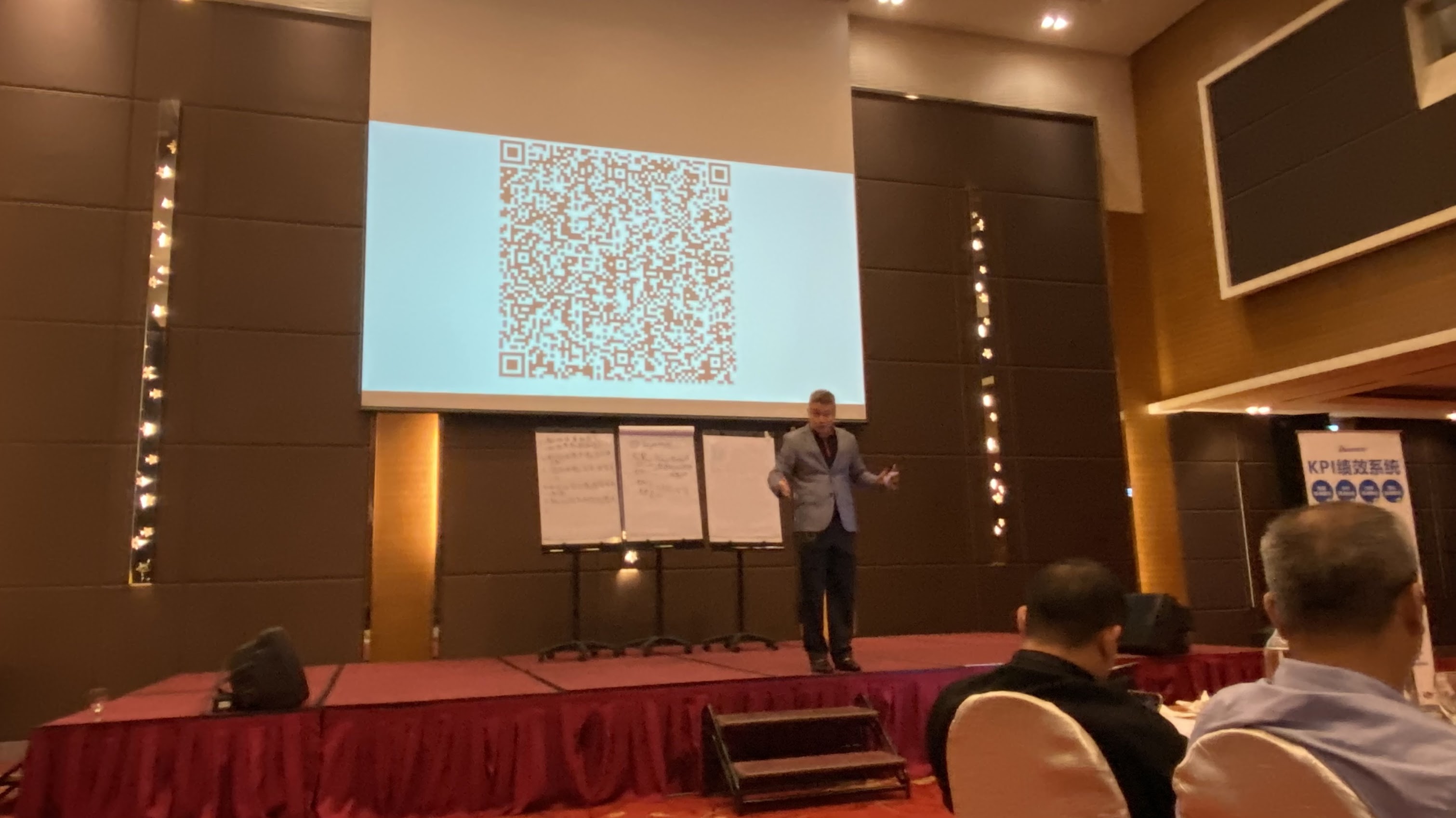 Shone Ng presenting in a workshop